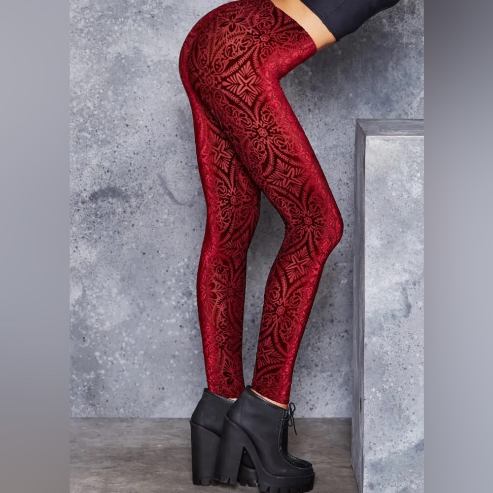 *RARE* Blackmilk burned velvet wine leggings